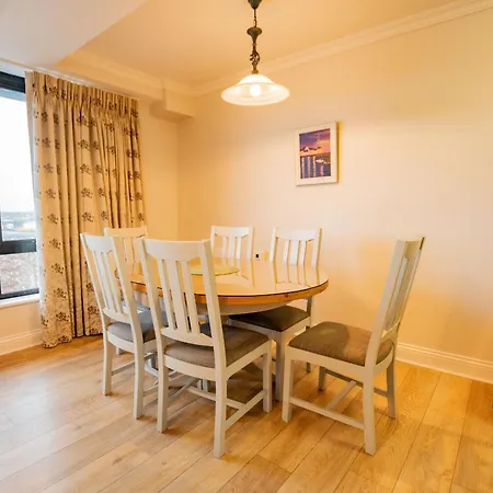 Dockland - Penthouse Apartment *
