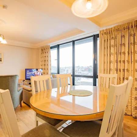 Dockland - Penthouse Apartment Galway