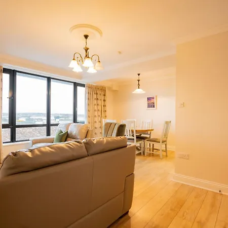 Dockland - Penthouse Apartment Galway